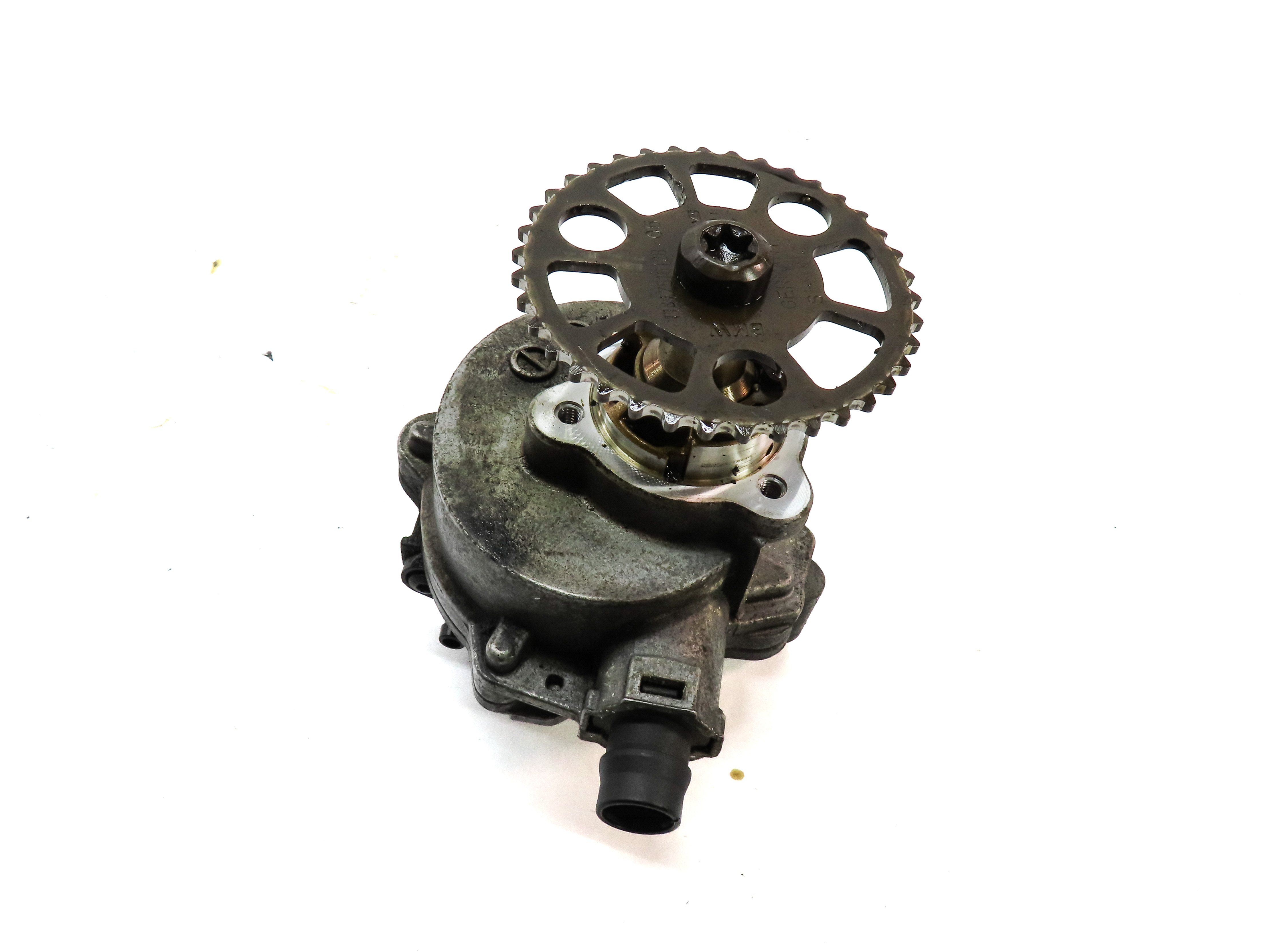 10-12 BMW 135i 335i 535i 640i X3 X5 X6 (E87 E90 E70) 3.0L N55 BRAKE VACUUM PUMP — exact item pictured